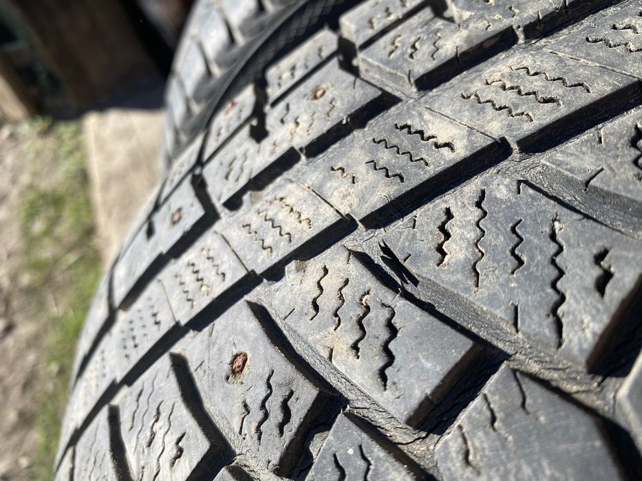 Продам шины б/у не дорго