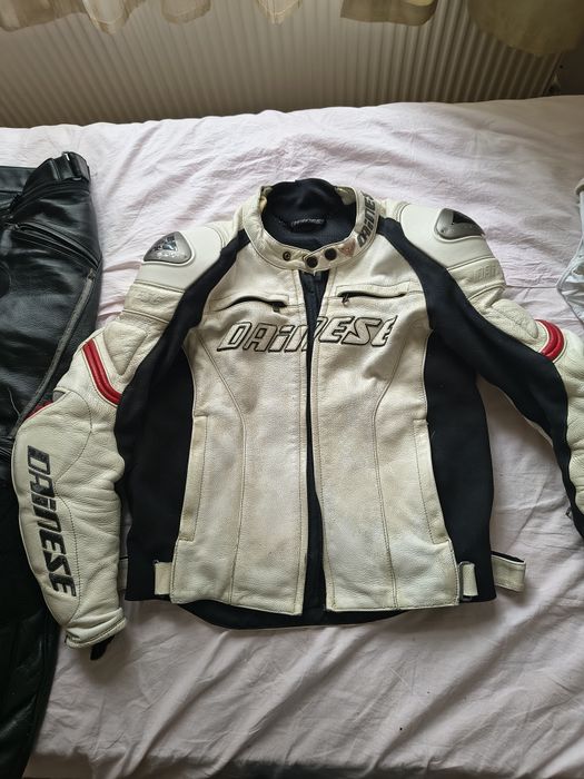 Costum moto Daineese piele (cea mai inalta calitate)
