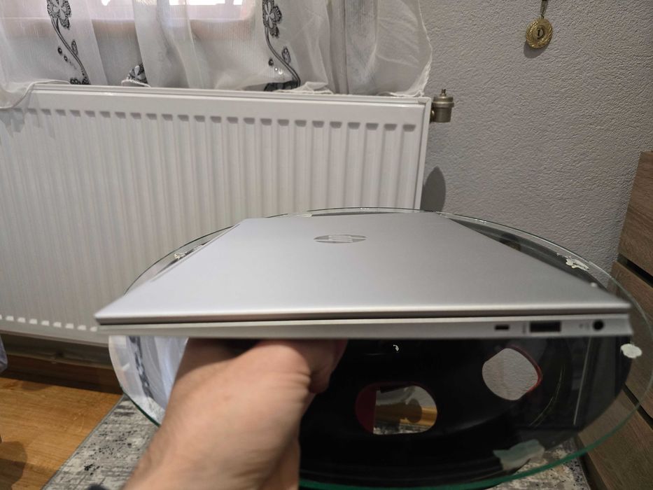 Продавам HP Pavilion модел 15-eh1041nq