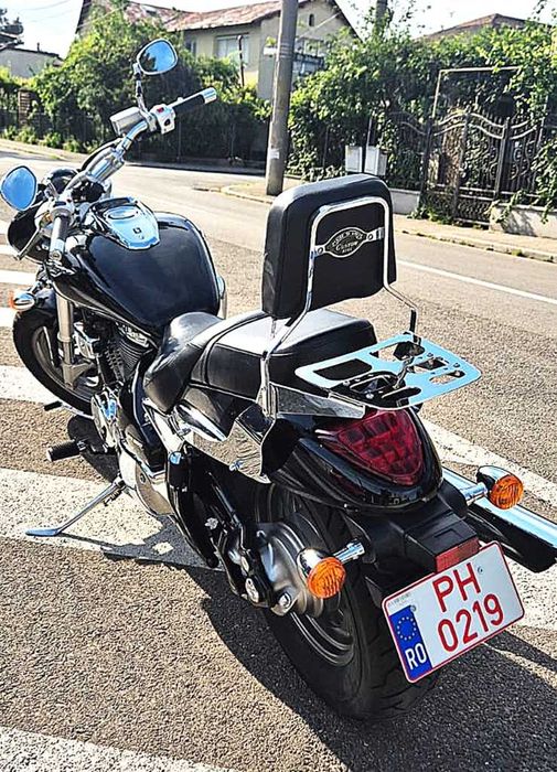Suzuki Intruder 805