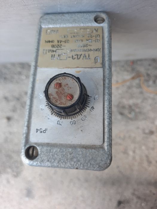 Регулятор температуры от+30 до +100 °.совдеповский