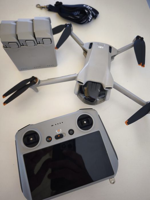 DJI Mini 3 Fly More Combo (DJI RC). Като нов.