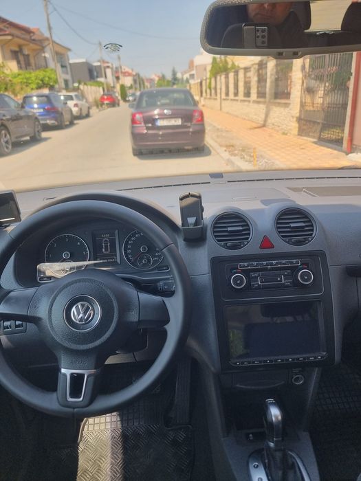 Volkswagen Caddy 2011
