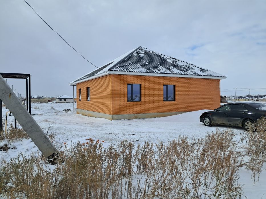 Уй сатылады.         .