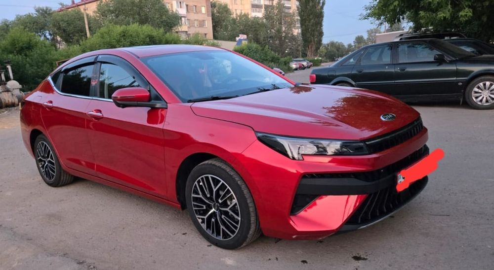Продам новую машину JAC J7+