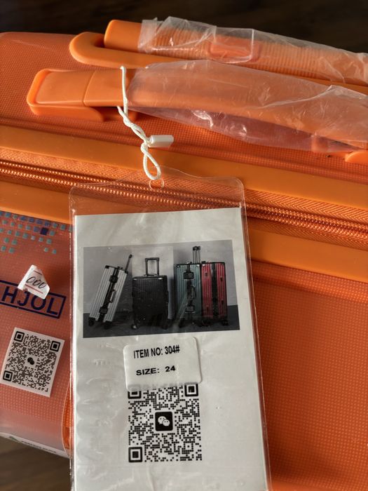 Продам чемодан 60/40 новый