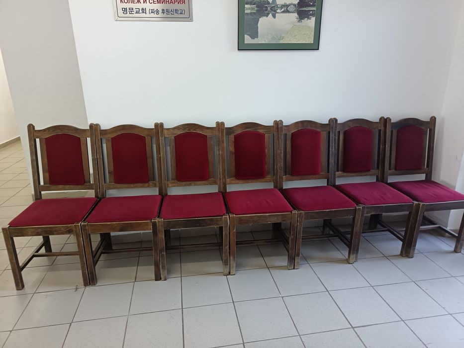 Трапезни столове