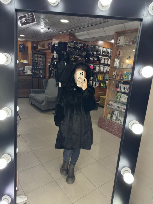 Продам шубу норковую