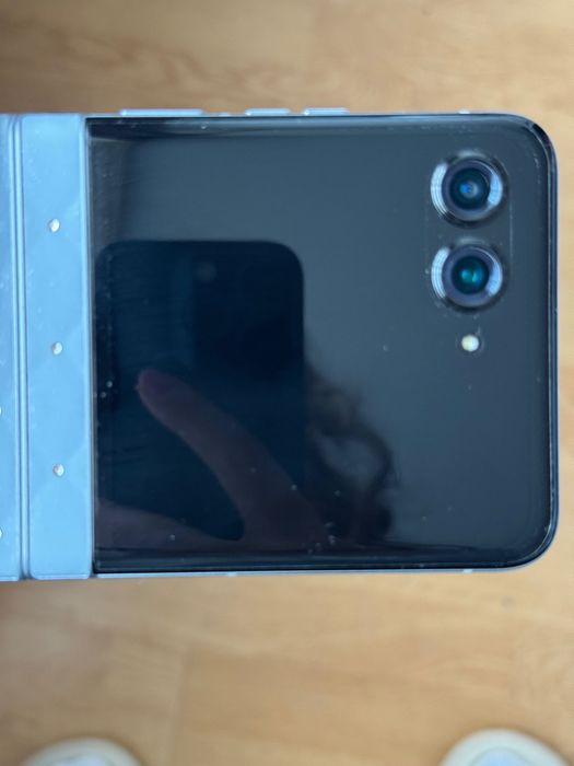 Moto razr 60 Swarovski