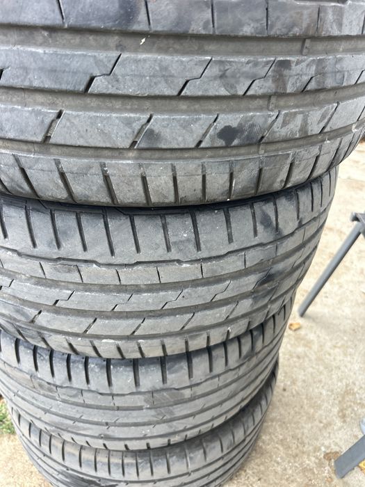 255 40 18 Hankook vara