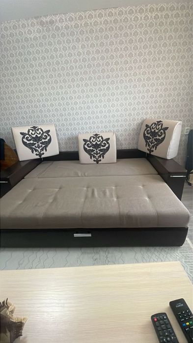 Продам диван очень хорошего качества