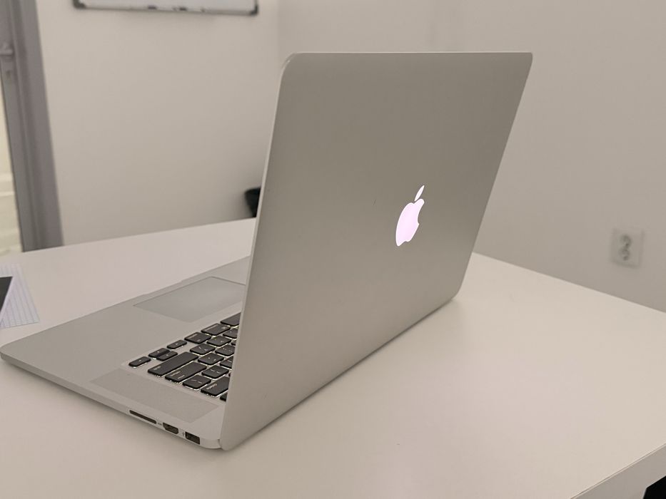Macbook 2012 retina 16/512 m2