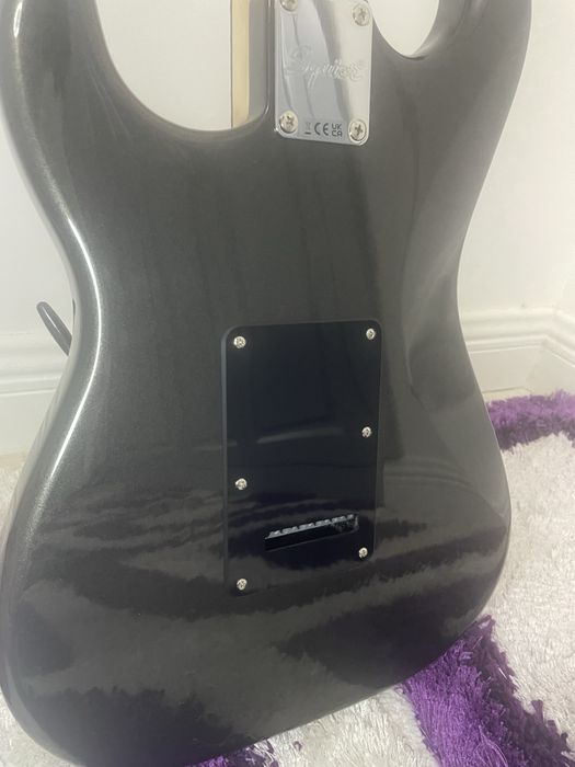 Электрогитара Squier StratFingerboard