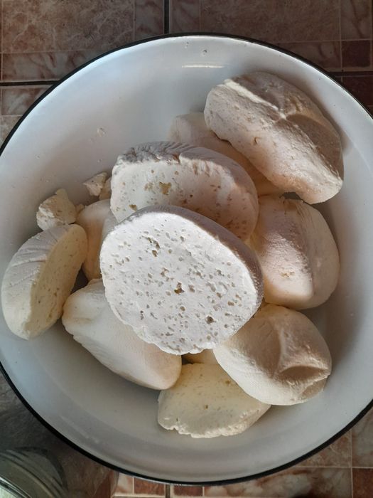 Brânză sarata de vaca