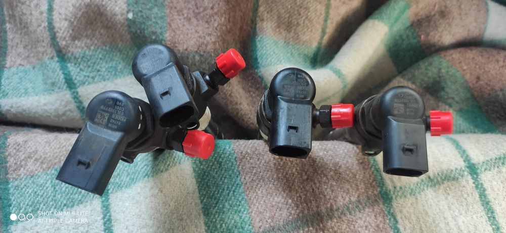 Vând Injectoare Volkswagen Caddy 2013, model 2k