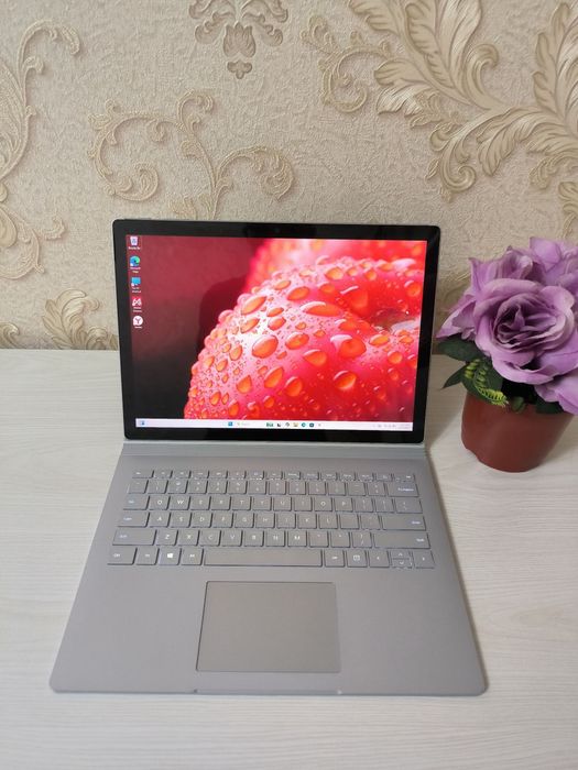 Microsoft Surface Book 2