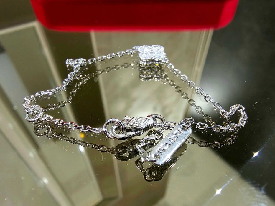 Van Cleef & Arpels VCA Silver 1 Motif Sweet Alhambra Дамска Гривна