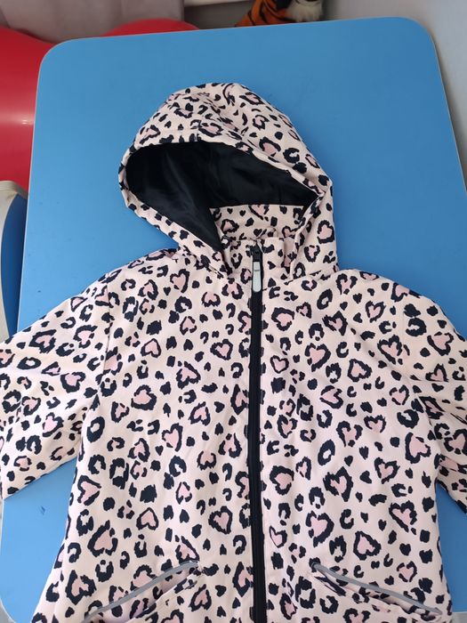 Продается куртка для девочки