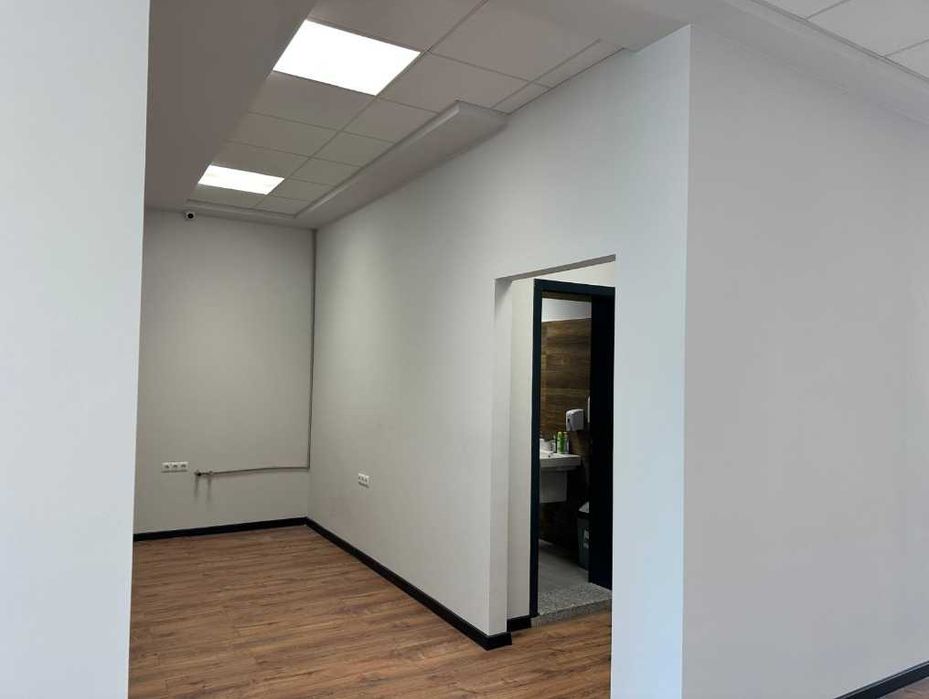 Офис 160 м2, Планова/Младост