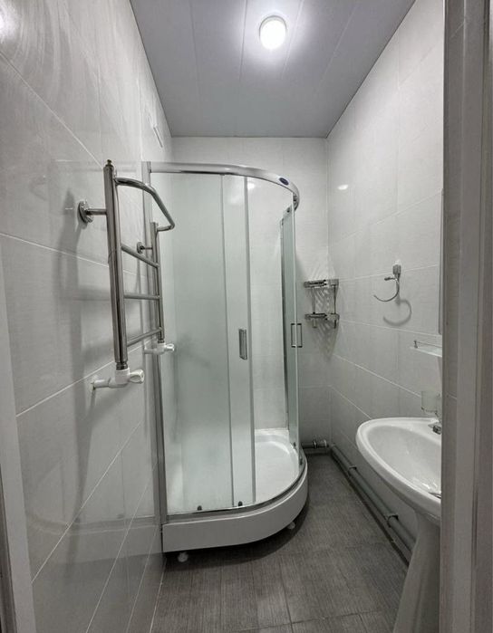 Янги қурилган уй сотилади