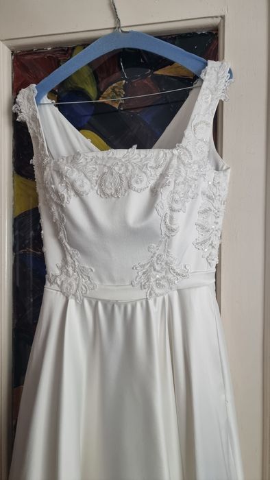 Rochie de mireasa din tafta