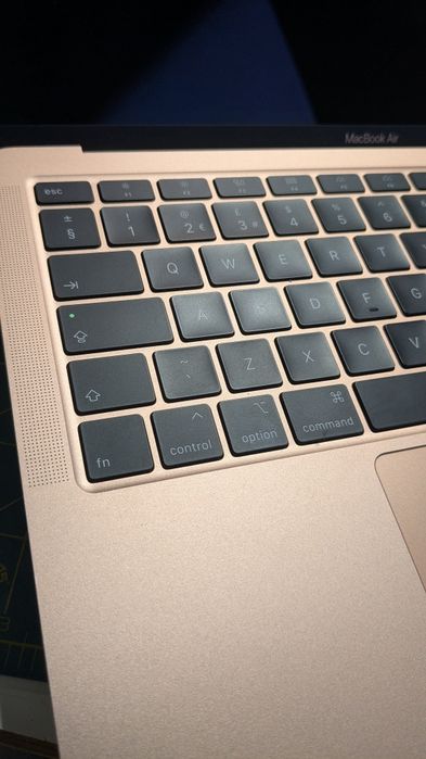 Mac Book Air 2020