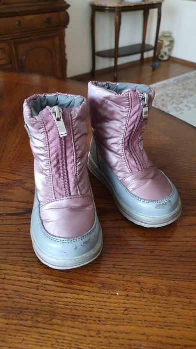 Продам детскую обувь для девочки