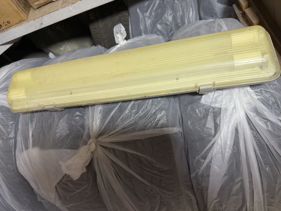 Продам плафоны потолочные