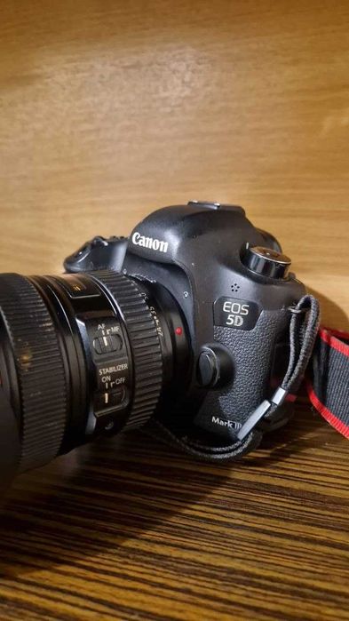 Фотоаппарат Canon "зеркалка"