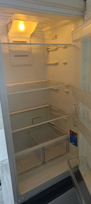 Холодильник indesit