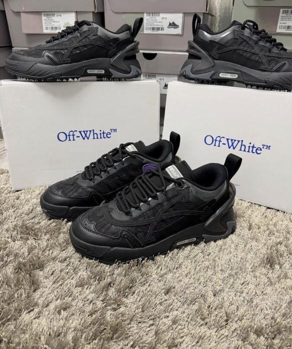 marimea 42 Off White negri