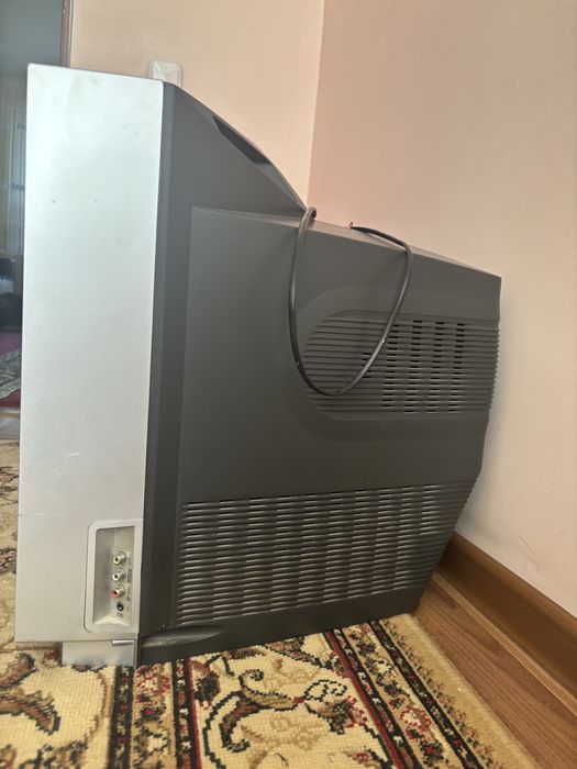 Продам рабочий телевизор LG