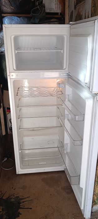 Продам холодильник.