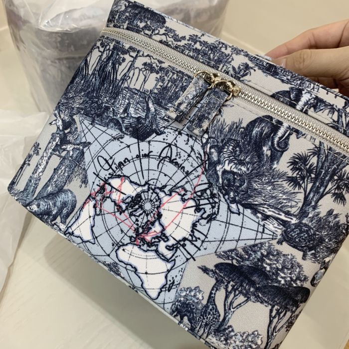 Травъл куфар Dior колекция Around the World нов запечатан със стикер