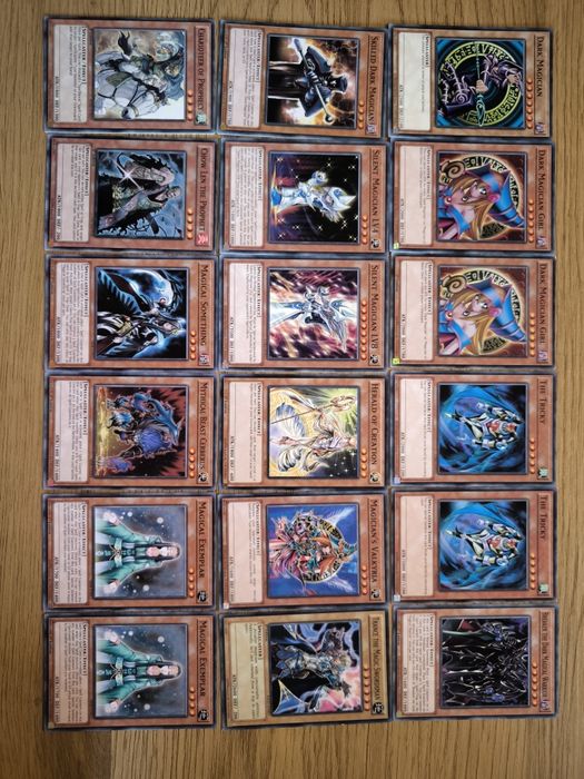 Yugioh Dark Magician deck