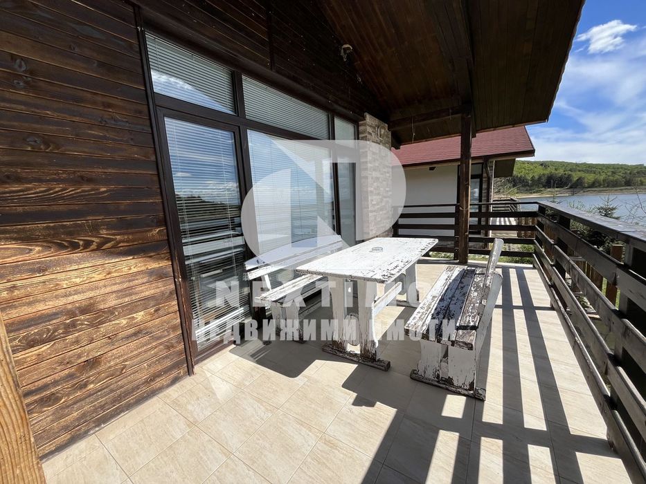 Продава се Къща в Брезово - 430 кв.м за 649 €/кв.м - Снимка #4