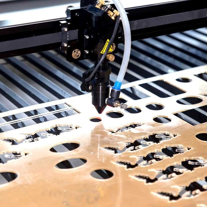 Услуги что все касается по металлу