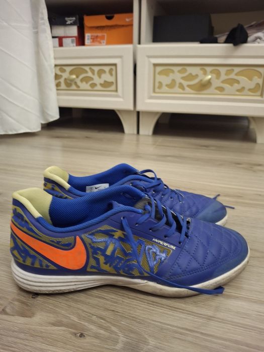 Футзалки найк лунар гато