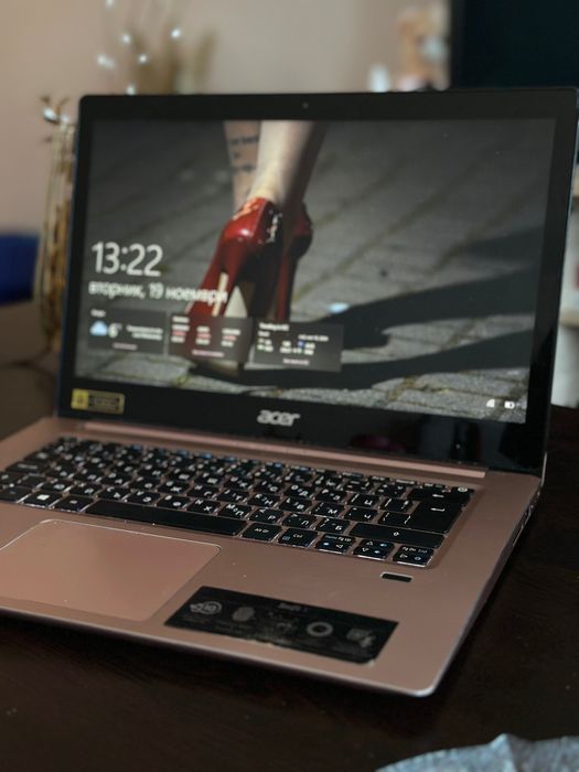 Лаптоп Acer Swift 3 - rose gold