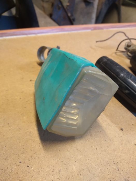 Lampa fata spate manere pegas kent