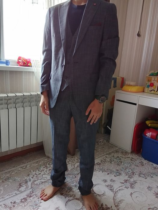 Мужской костюм тройка