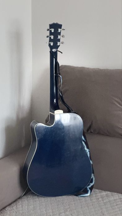 Гитара акустическая