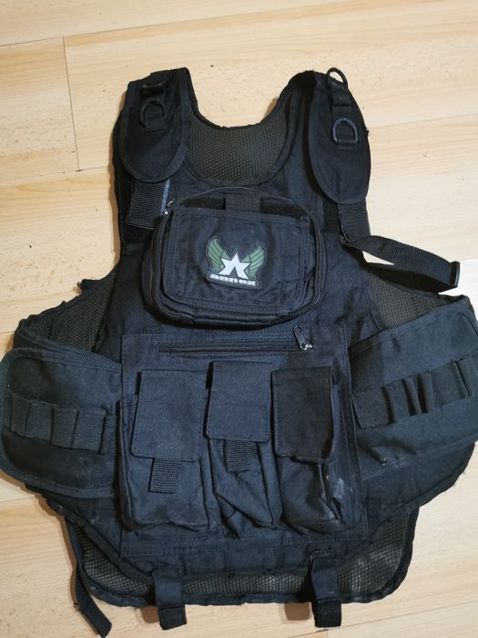 Тактическа жилетка