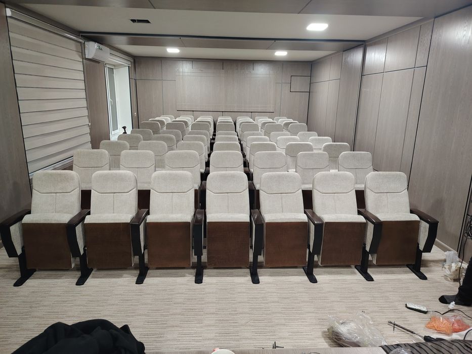 Teatralni kreslo sifatli va kafolatli