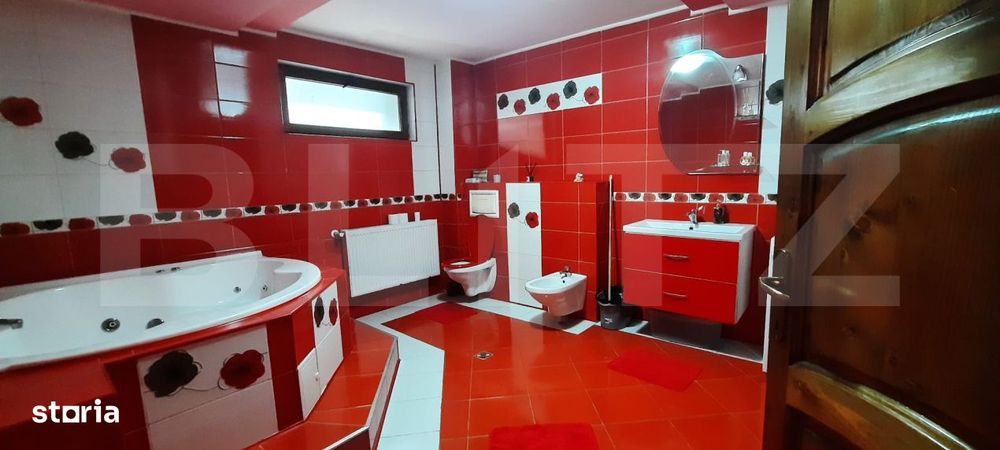 Casa de vanzare, 202 mp, zona Micro 17