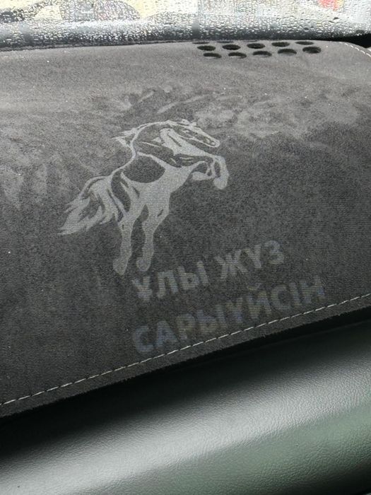 Накидка на панель из алькантары