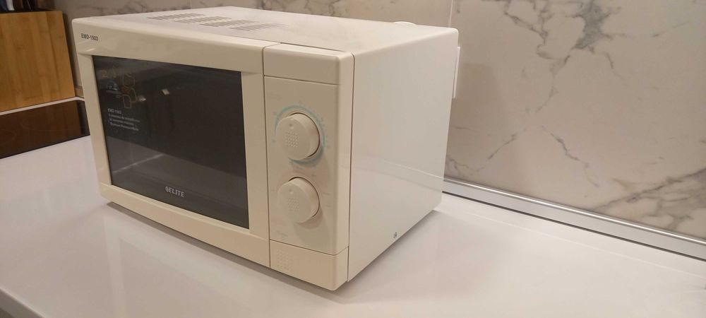 Микровълнова фурна Elite