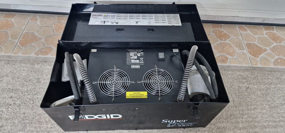 Машина за замразяване на тръбопроводи RIDGID Super Freeze 2500