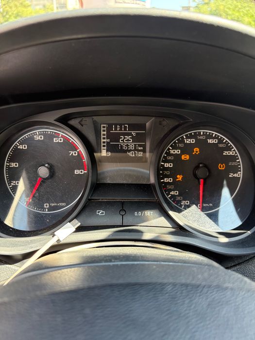 Продавам Seat Ibiza