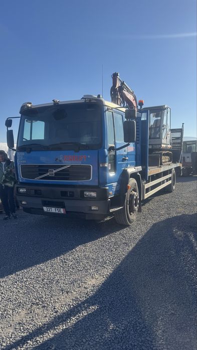 Trailer Volvo FL 220 rampe hidraulice